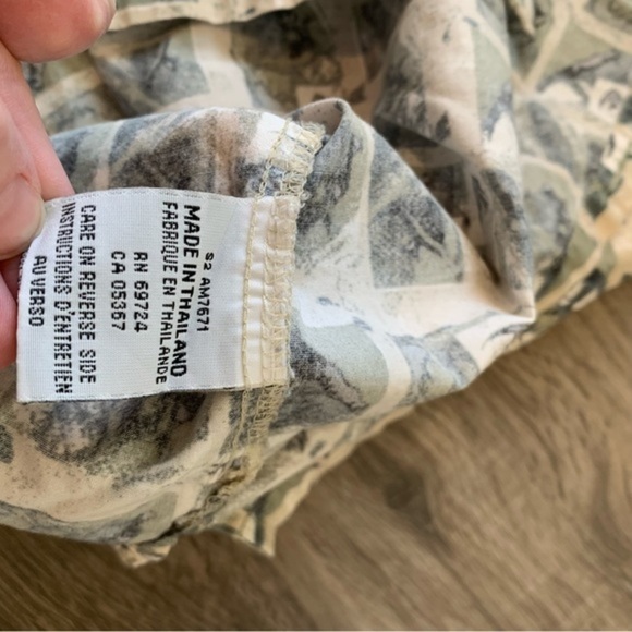 Men's Columbia Hawaiian Fish Pattern 100% Cotton Casual Button Down - Picture 5 of 6